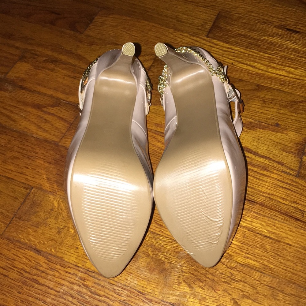 Heels - Picture 2 of 3